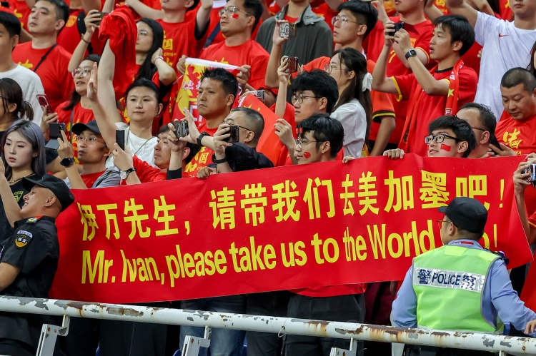 主力后腰停賽，逼迫伊萬(wàn)放棄菱形中場(chǎng)？塞鳥奇兵作用或是搶分關(guān)鍵